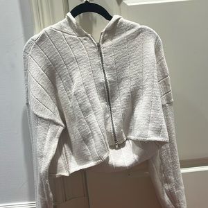 Cropped white hoodie, zipper, LA hearts size small
